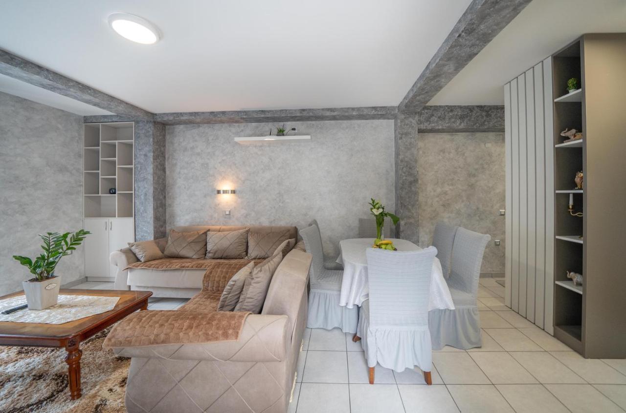 Apartman Anja Risan Zewnętrze zdjęcie